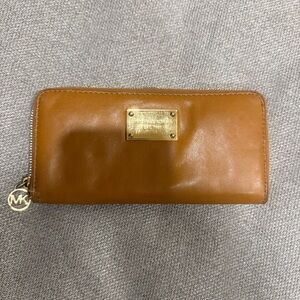 Michael Kors Tan Leather Zip Wallet with Gold Hardware